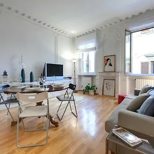 finardi-apartment.it-tuscanyhotel.com/